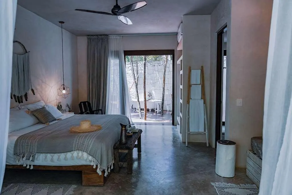 Lula Tulum, A Small Luxury Hotel