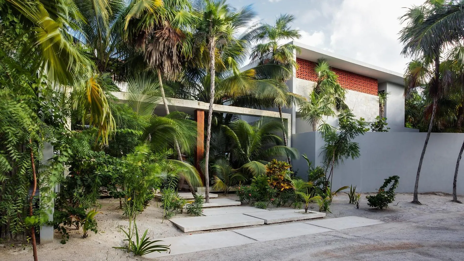 Lula Tulum, A Small Luxury Hotel